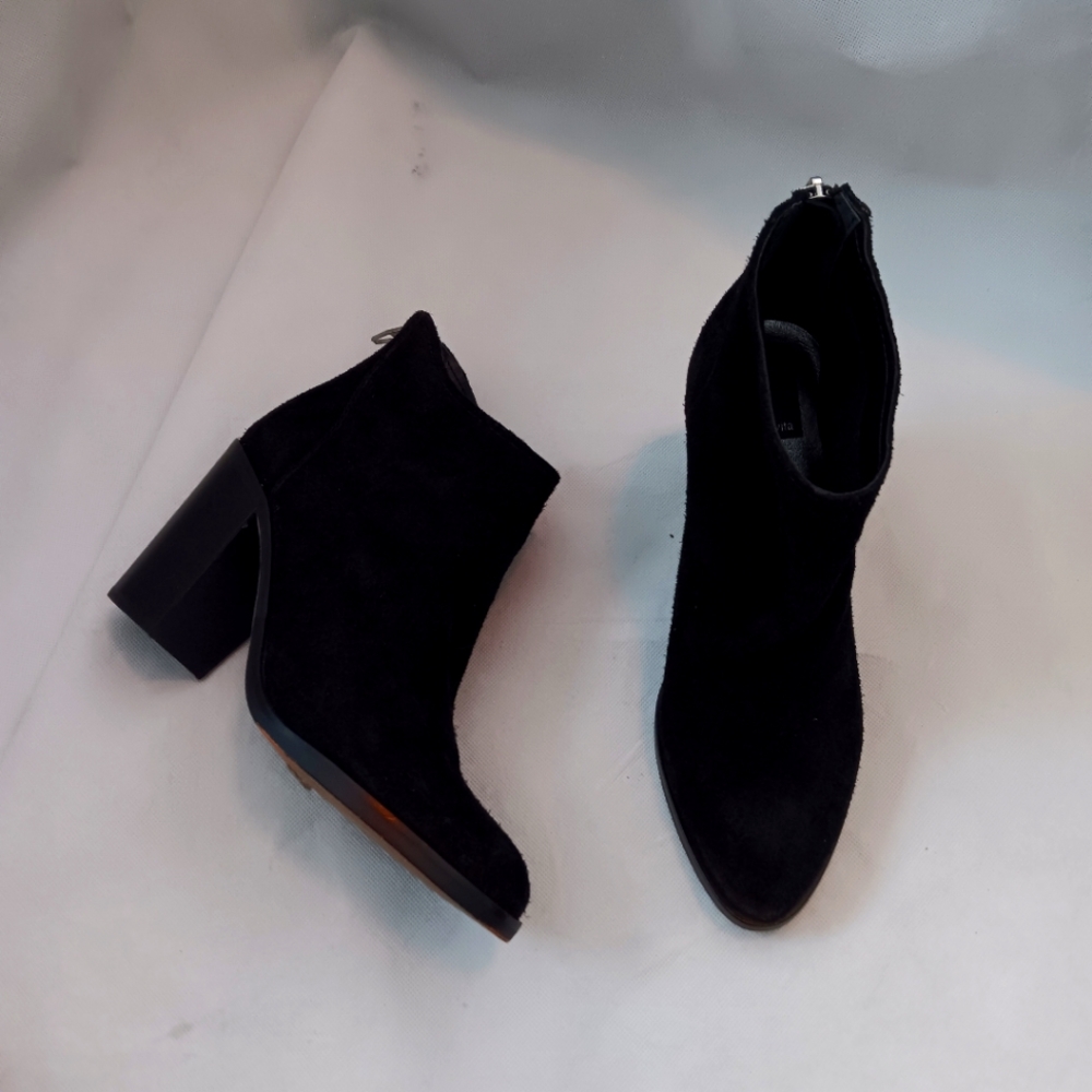 Dolce Vita Womens 8.5 Black Suede Stevie Booties Block Heel Boots Shoes Zippered